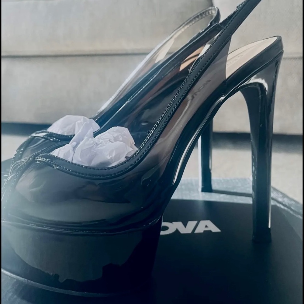 Brand new Fashion Nova Heels - Picture 3 of 4